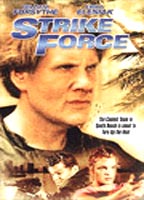 Strike Force (2004) Cenas de Nudez