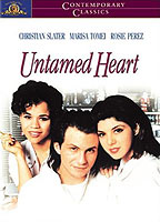 Untamed Heart (1993) Cenas de Nudez
