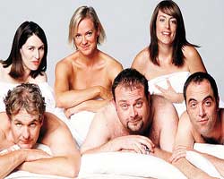 Cold Feet cenas de nudez