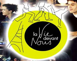 La Vie devant nous (2002-2003) Cenas de Nudez