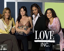 Love, Inc. (2005-2006) Cenas de Nudez