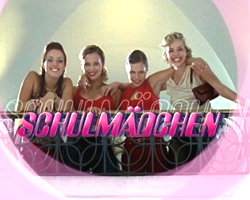 Schulmädchen (2002-2005) Cenas de Nudez