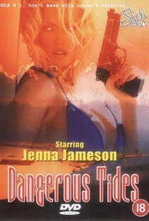 Dangerous Tides (1998) Cenas de Nudez