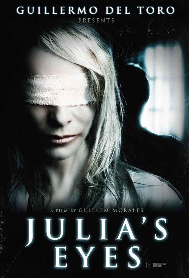 Julia's Eyes cenas de nudez